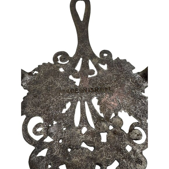 Vintage Brass Grapevine Trivet Made In Israel Decorative Kitchenware - Picture 6 of 6